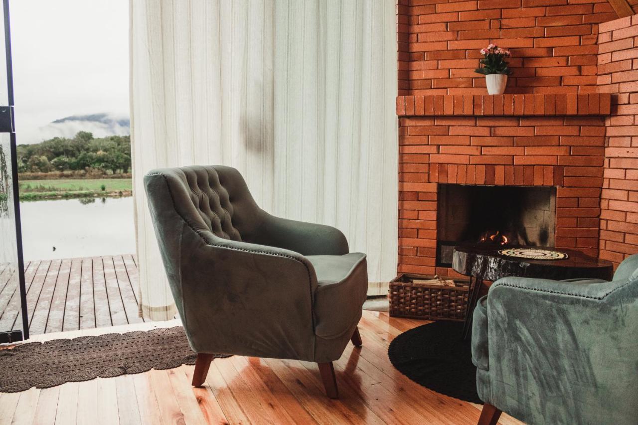 Chale Romantico Com Banheira De Hidromassagem E Lareira Bom Retiro  Exterior foto