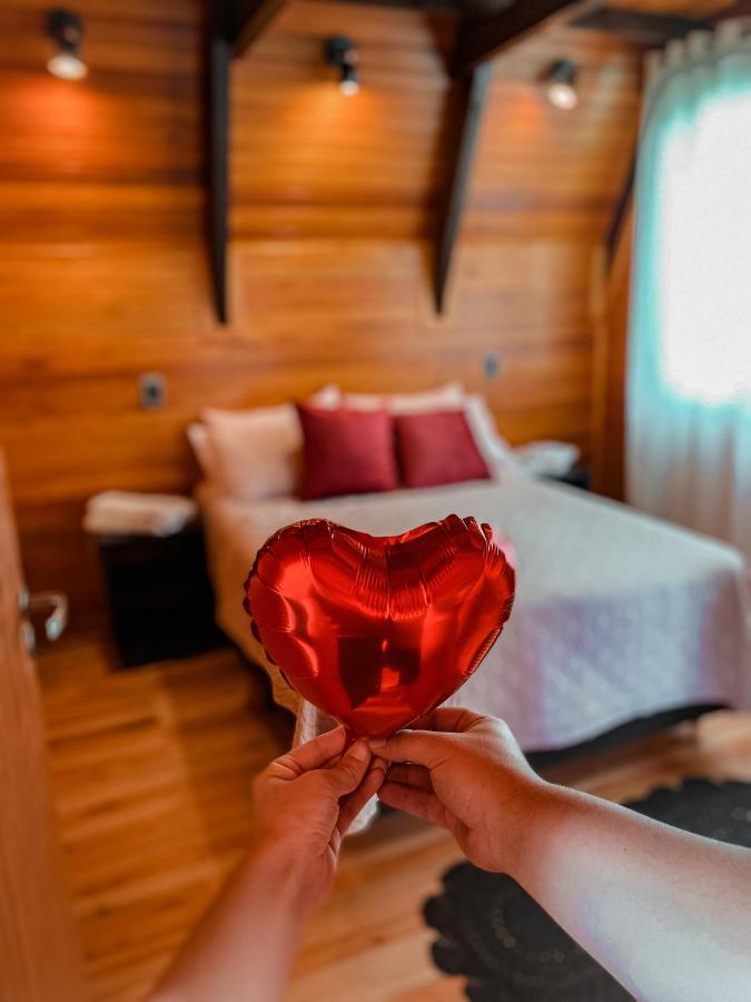 Chale Romantico Com Banheira De Hidromassagem E Lareira Bom Retiro  Exterior foto