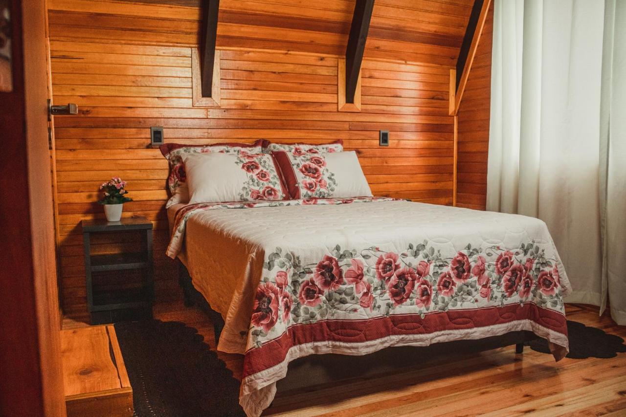 Chale Romantico Com Banheira De Hidromassagem E Lareira Bom Retiro  Exterior foto